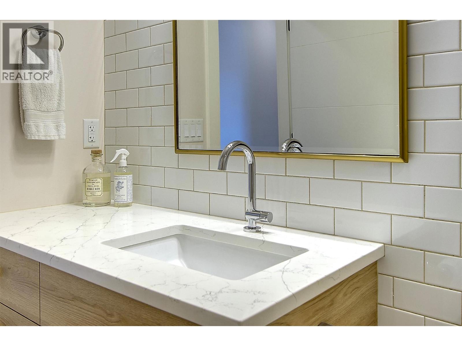 #3 877 Morrison Avenue - 41