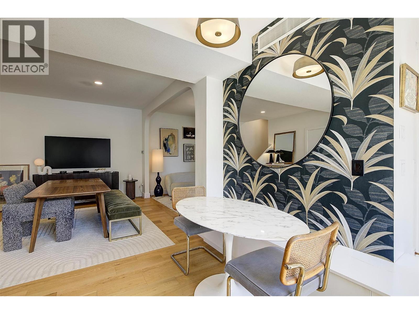 #3 877 Morrison Avenue - 4