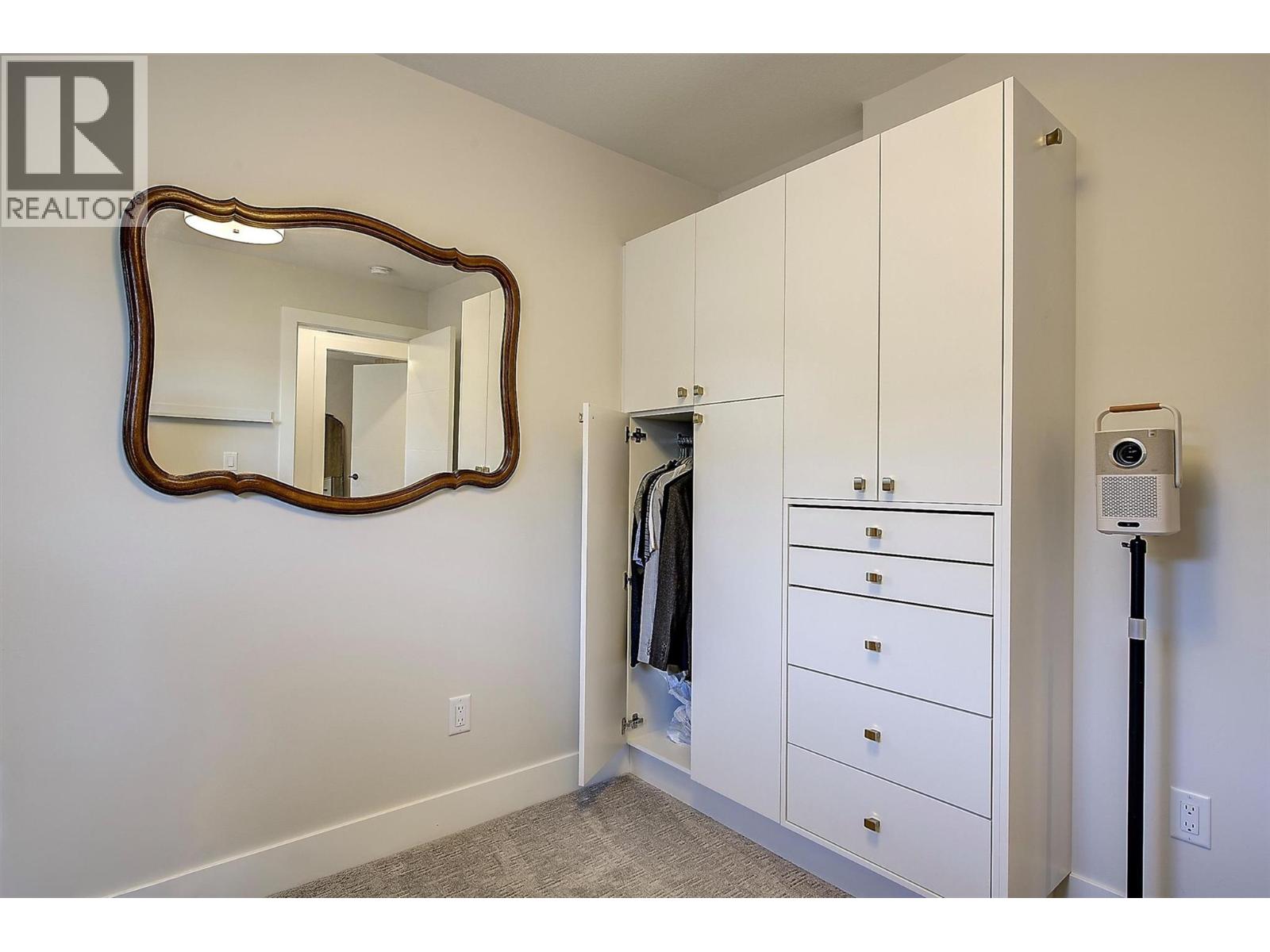 #3 877 Morrison Avenue - 43