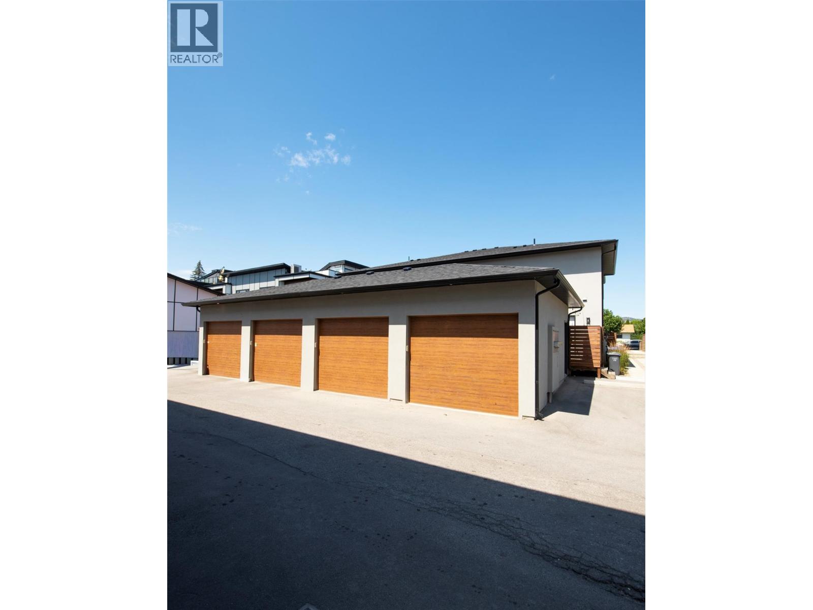 #3 877 Morrison Avenue - 52