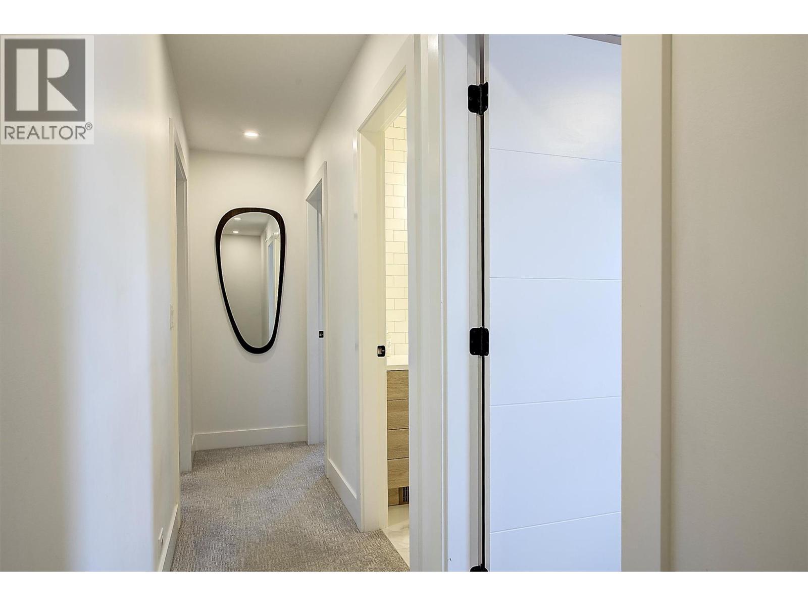 #3 877 Morrison Avenue - 44