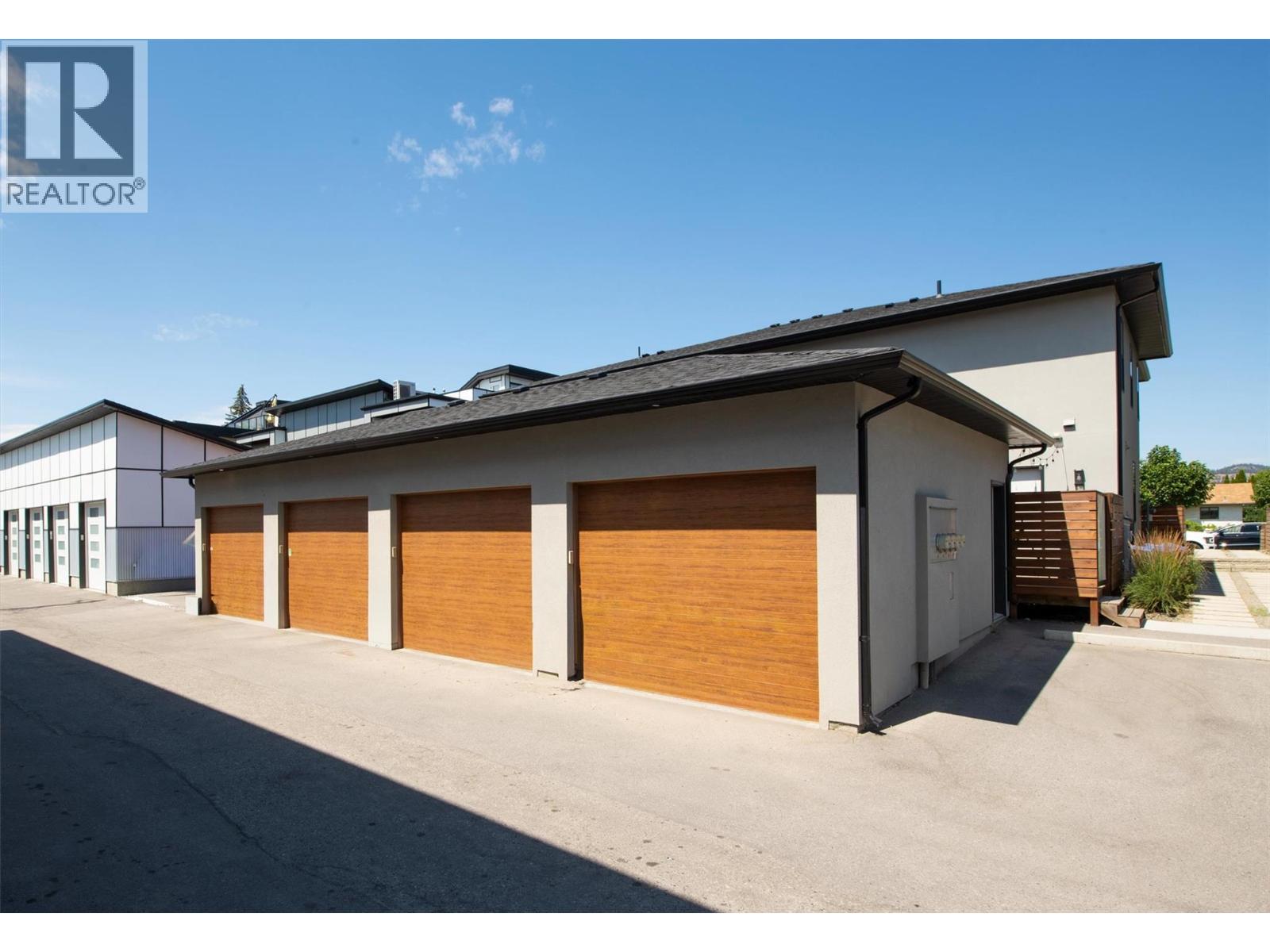 #3 877 Morrison Avenue - 53
