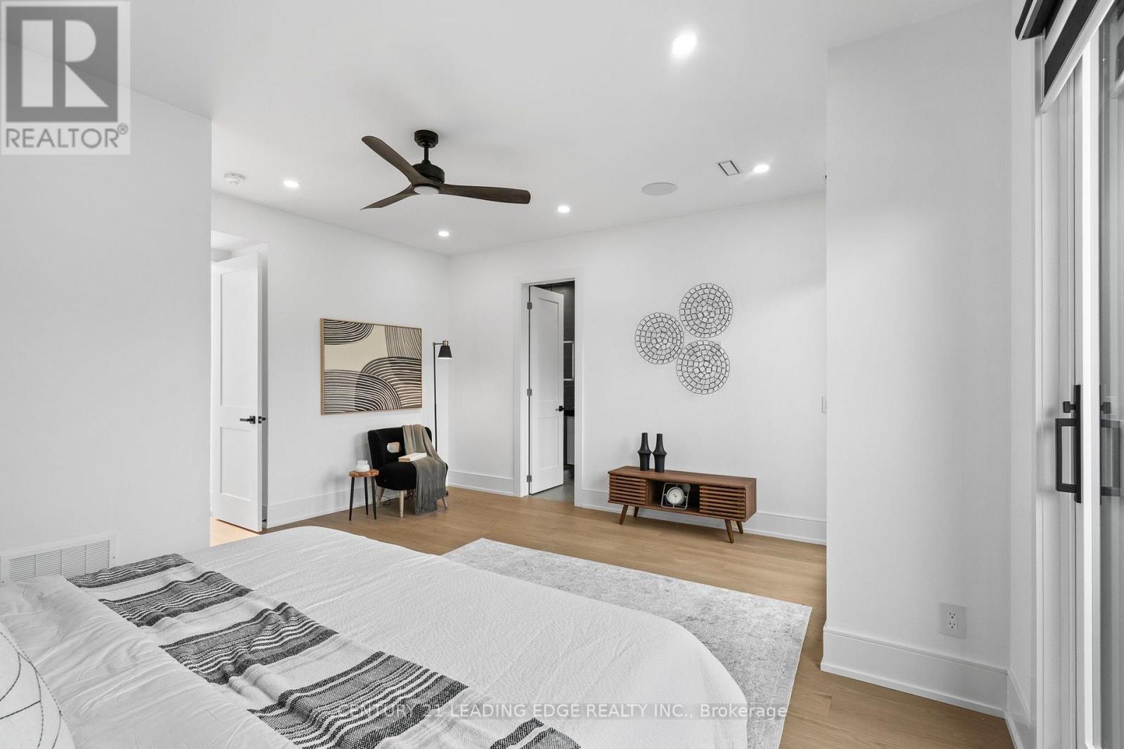 147 DURANT AVENUE - 10