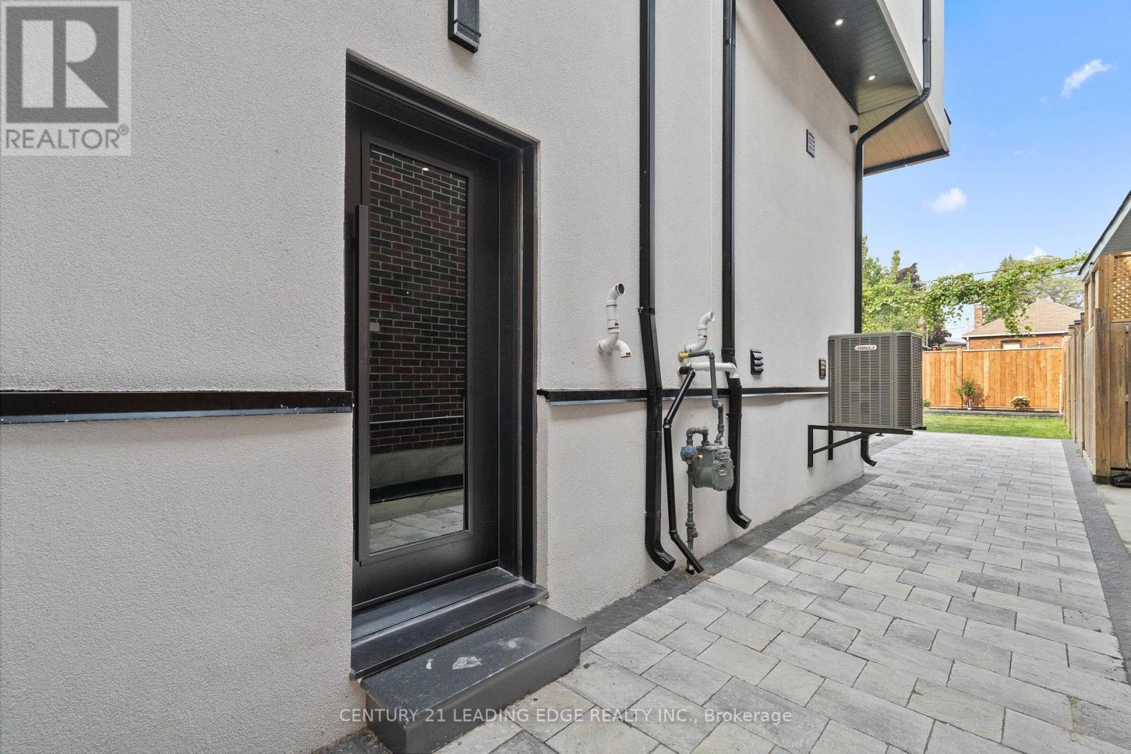 147 DURANT AVENUE - Image 31