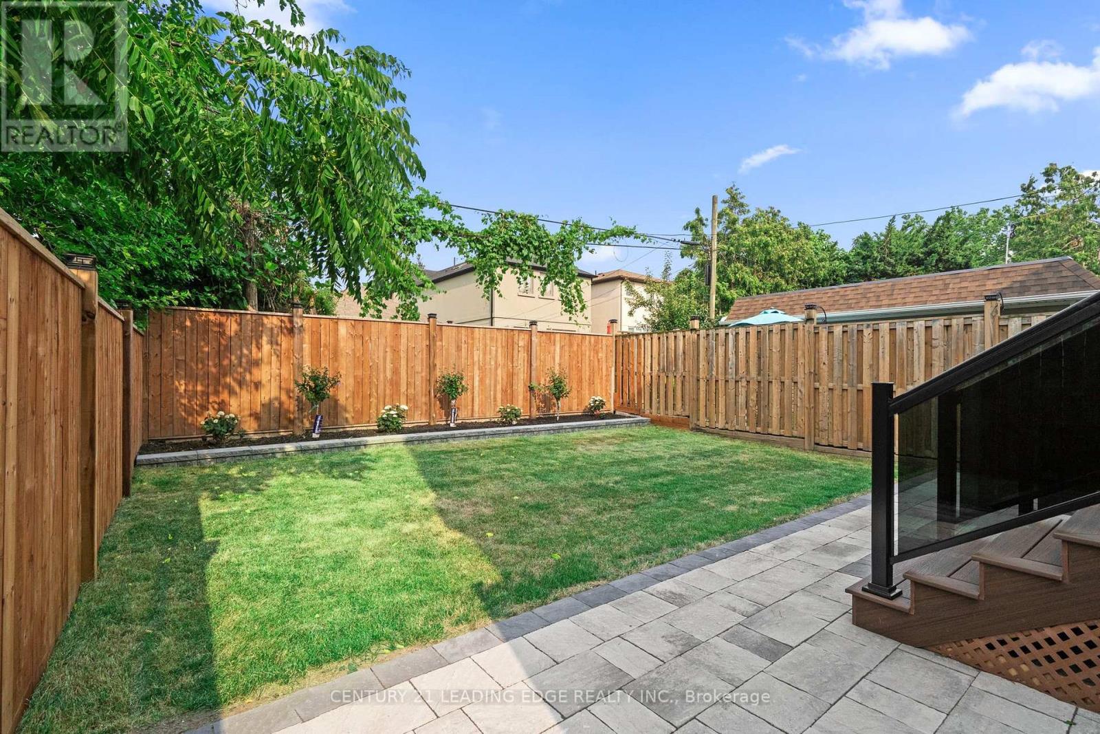147 DURANT AVENUE - 36