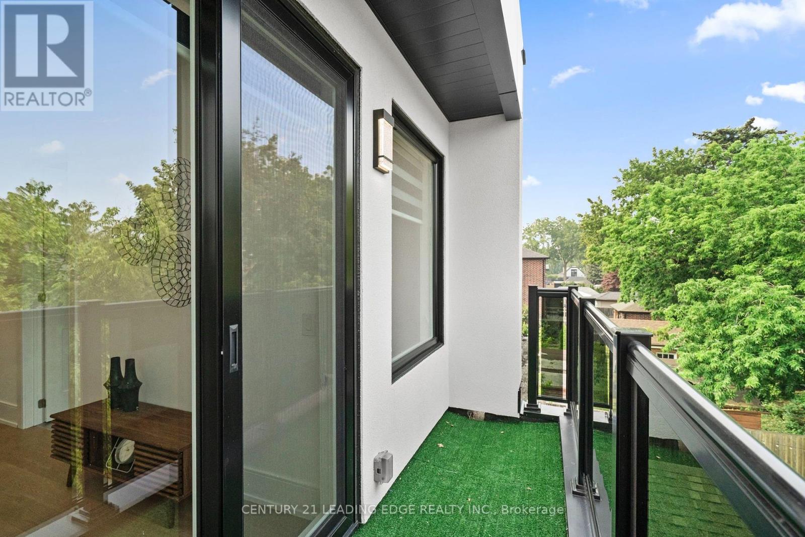 147 DURANT AVENUE - 47