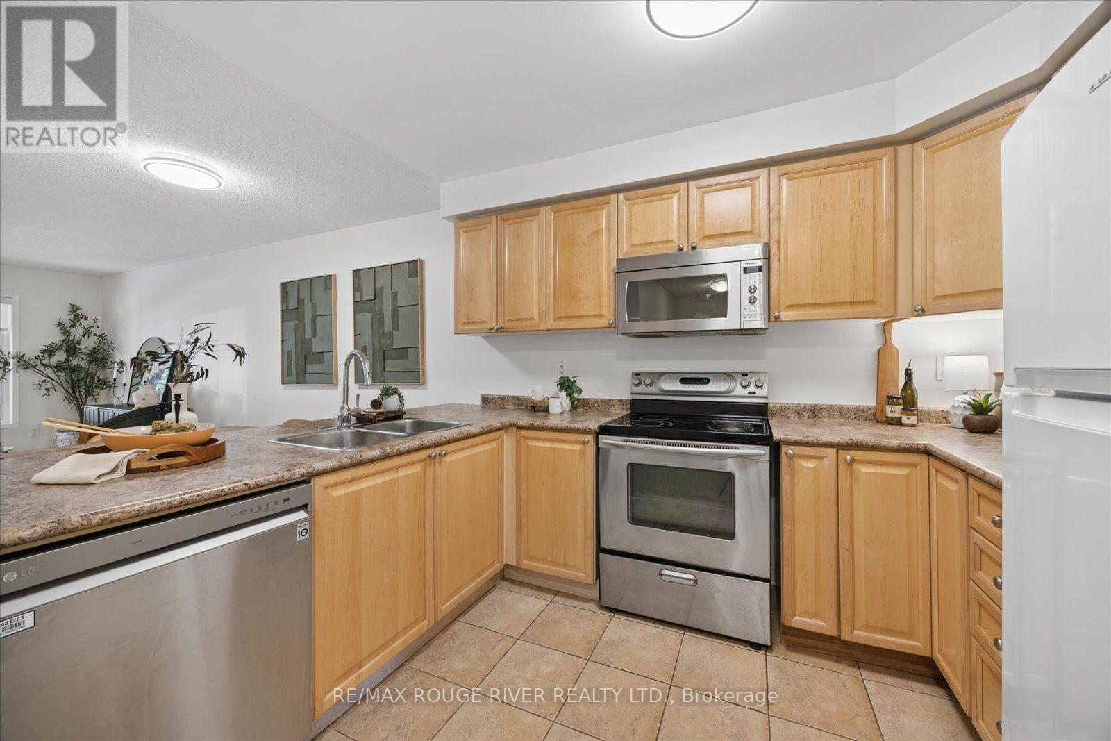 37 BURWELL STREET - 12