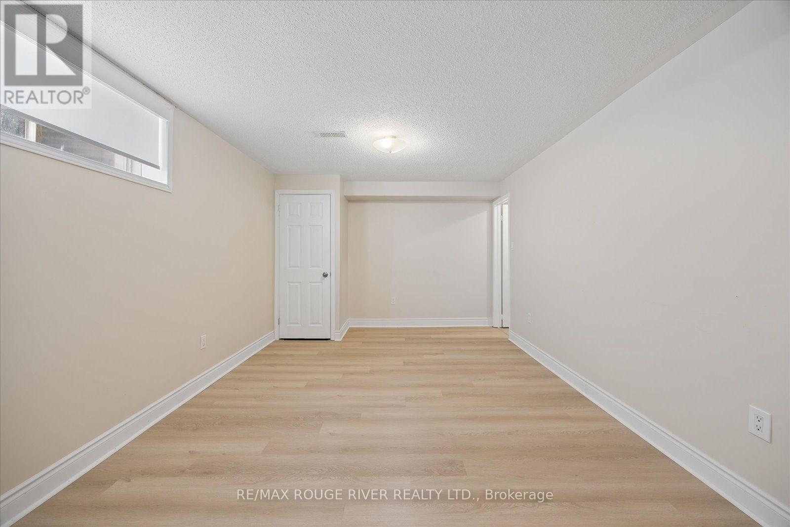 37 BURWELL STREET - 27
