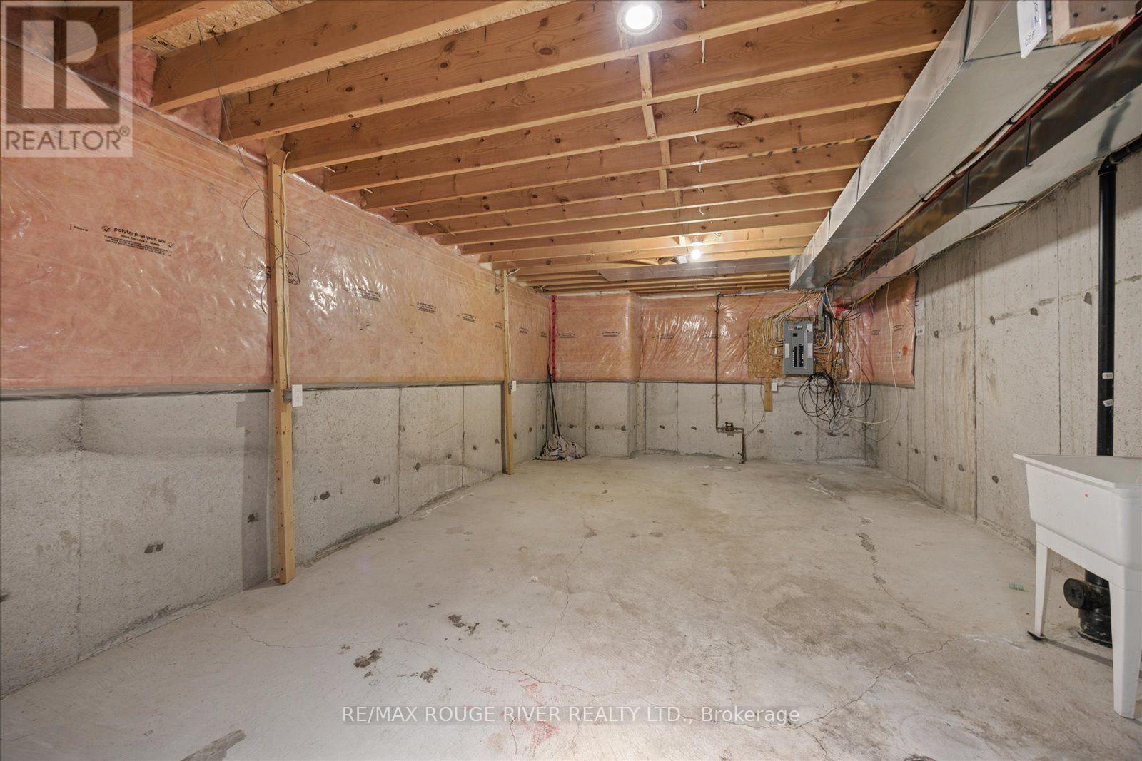 37 BURWELL STREET - 29