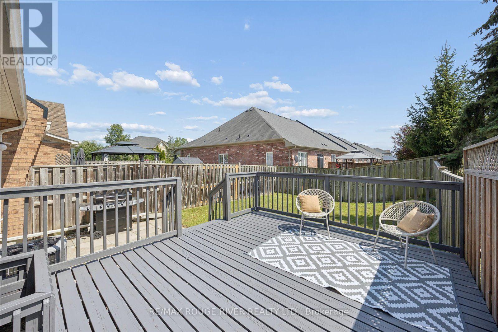 37 BURWELL STREET - 30