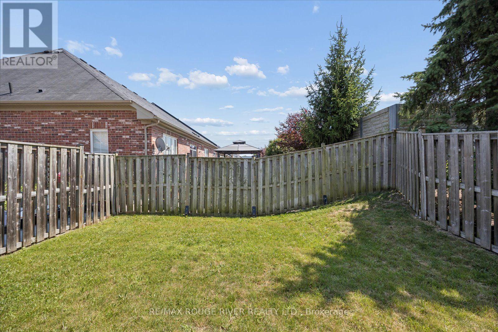 37 BURWELL STREET - 33