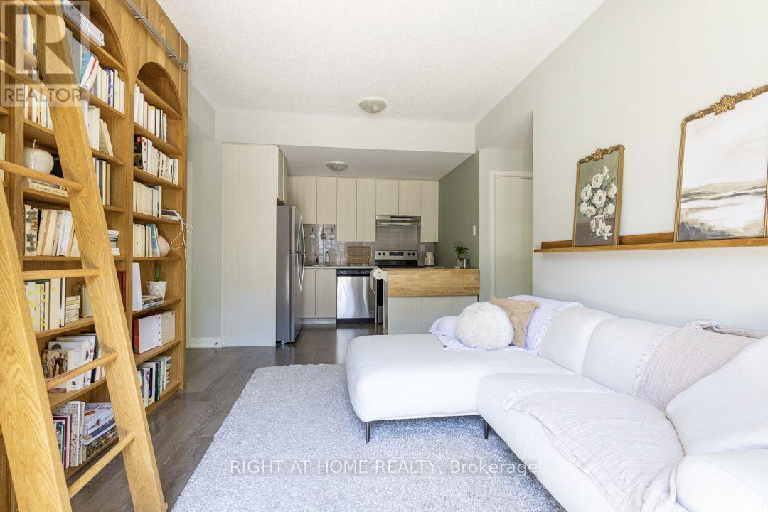 #19 60 ORCHID PLACE DRIVE - Image 4