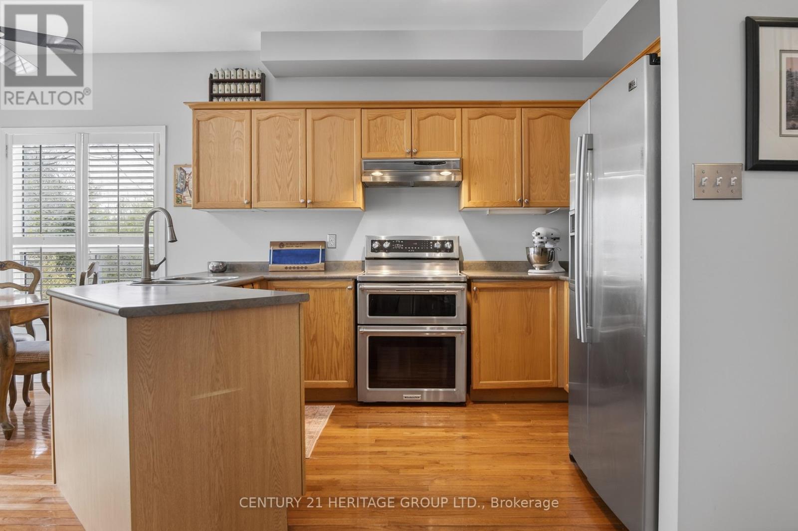 1858 EMERALD COURT - 11