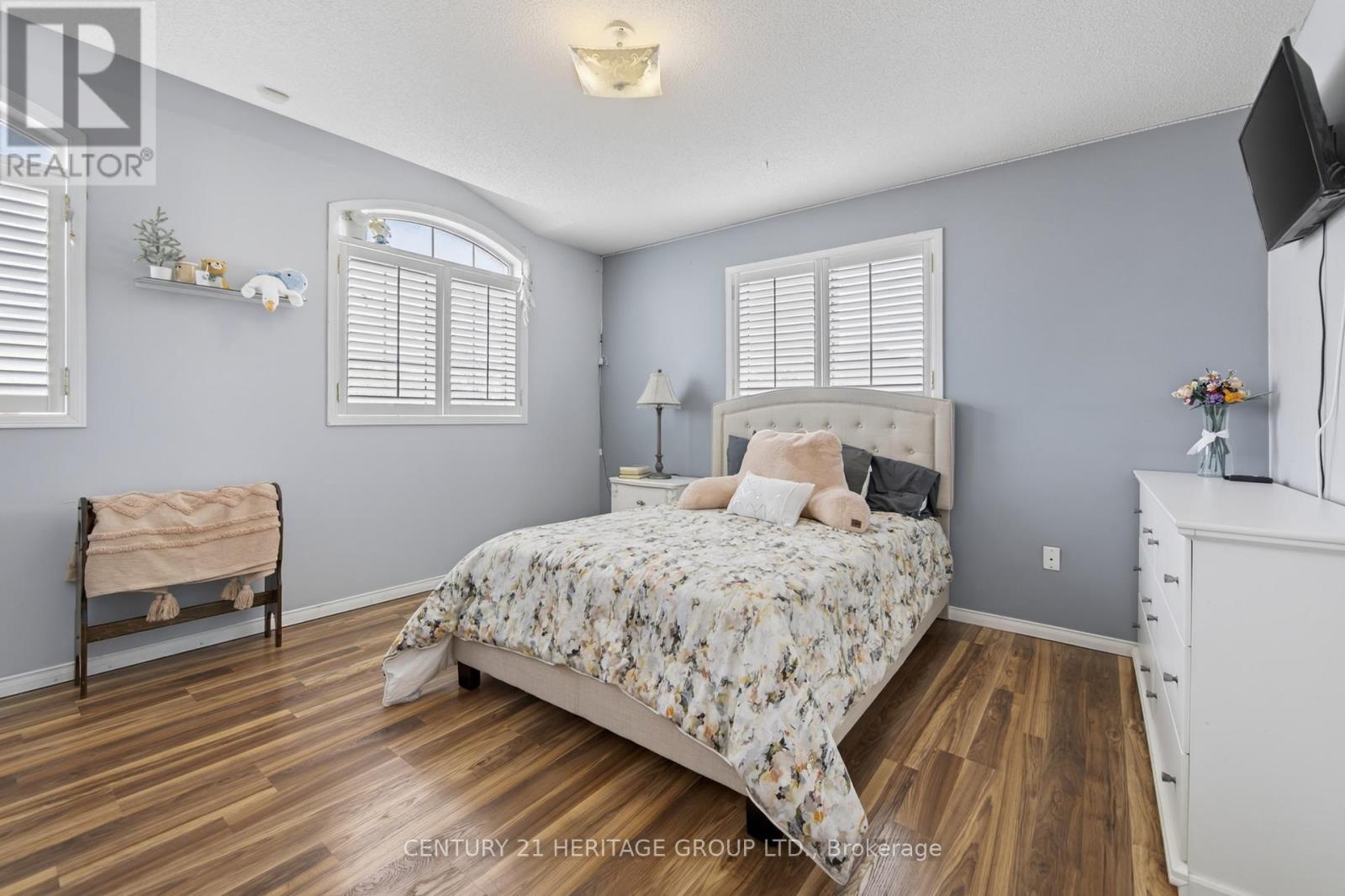 1858 EMERALD COURT - 25