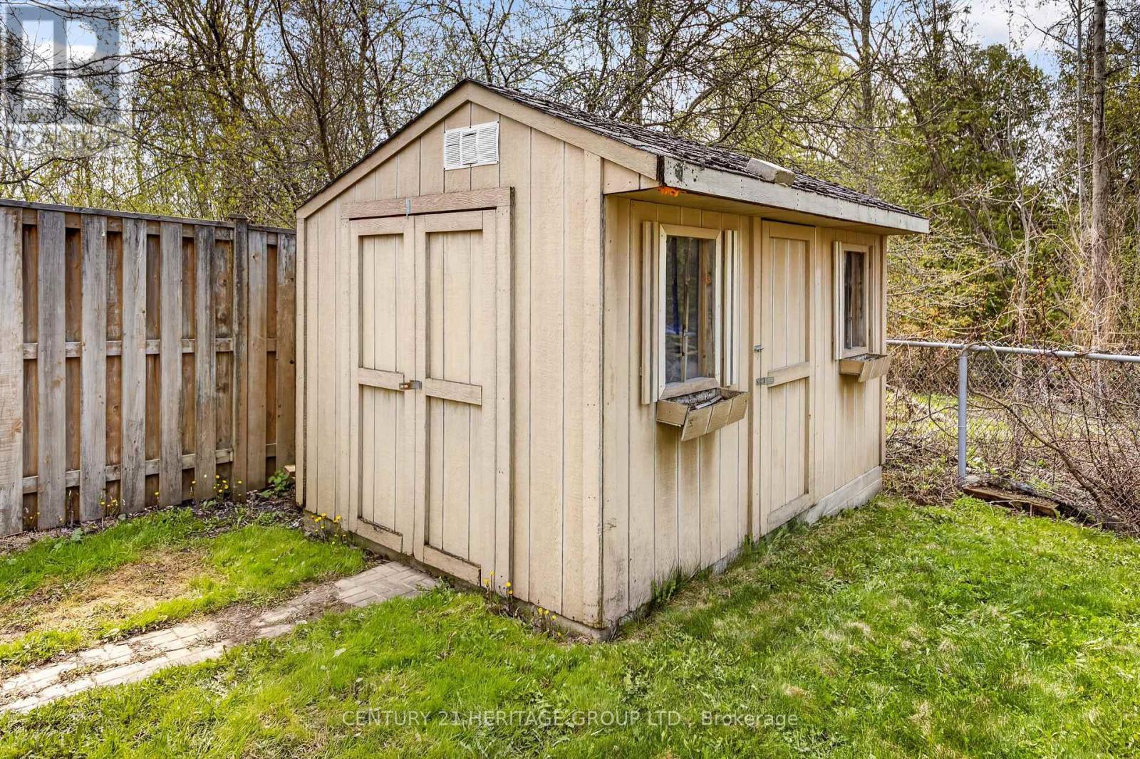 1858 EMERALD COURT - 46
