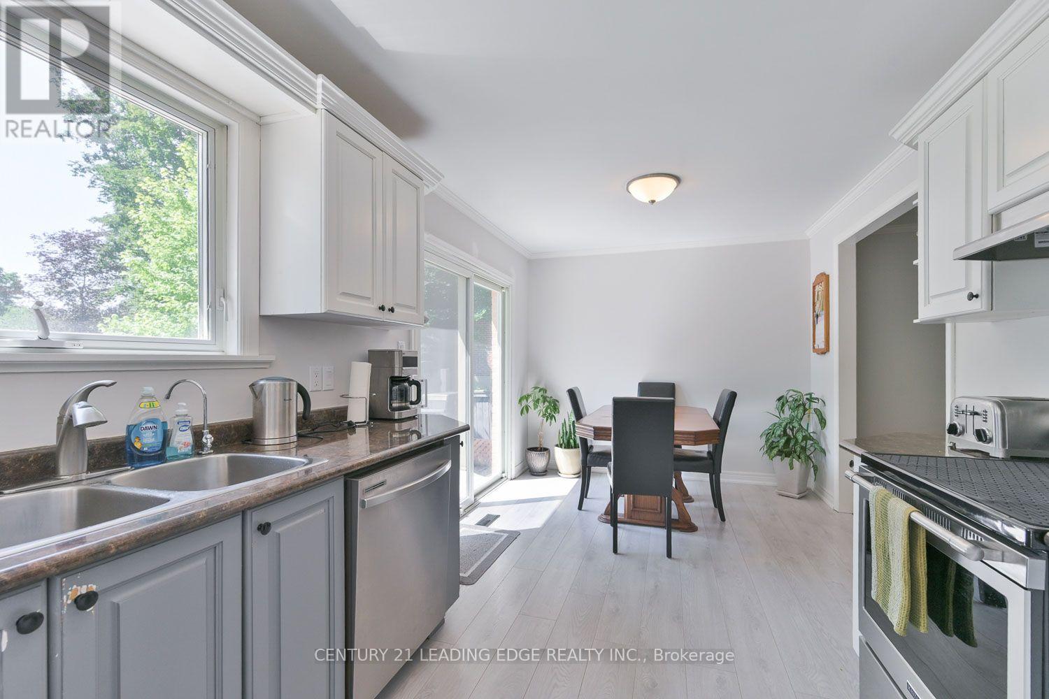 21 JONATHAN STREET - 12