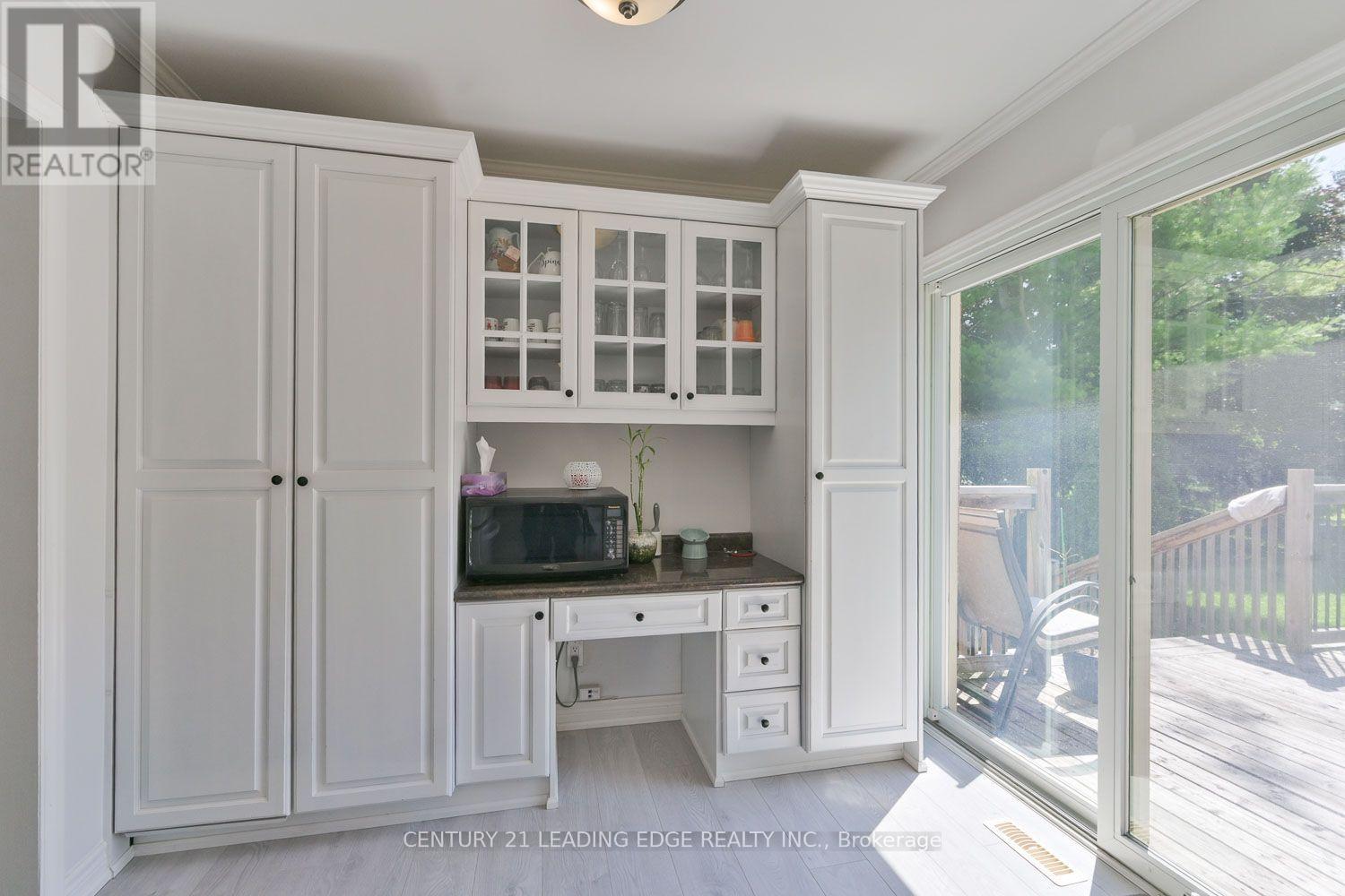 21 JONATHAN STREET - 15