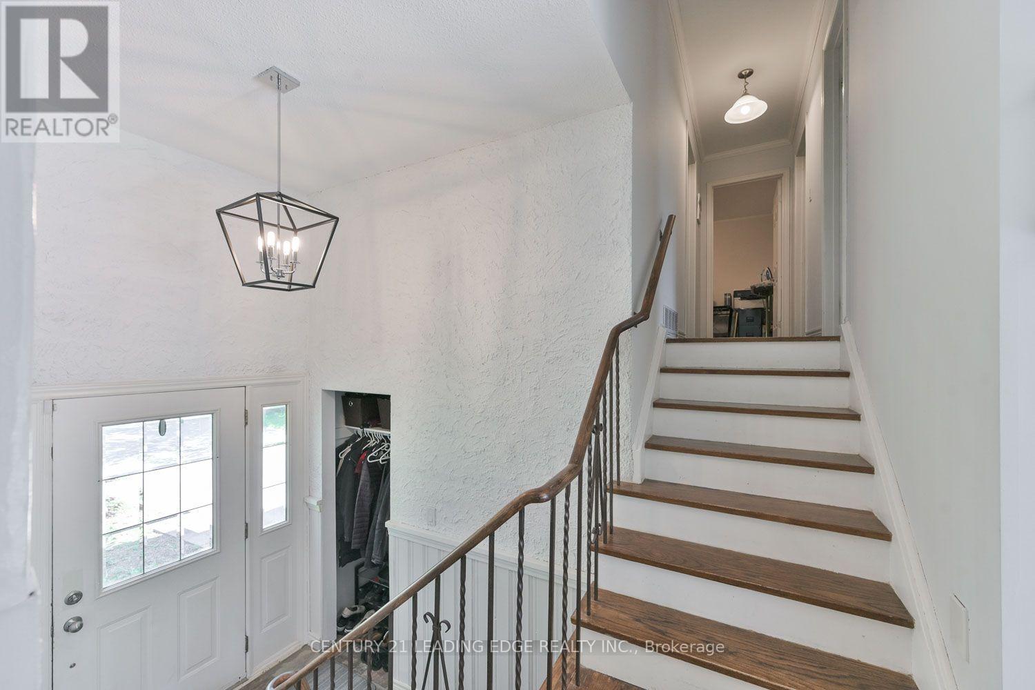 21 JONATHAN STREET - 16