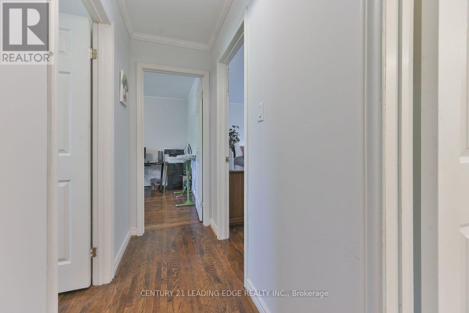 21 JONATHAN STREET - 22