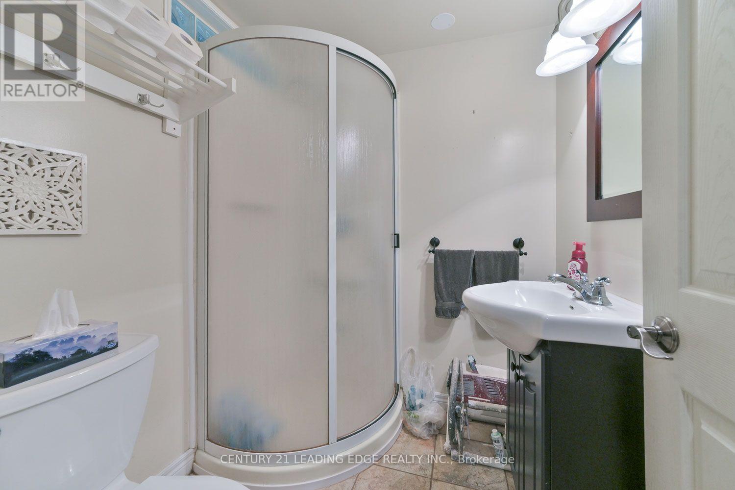 21 JONATHAN STREET - 24