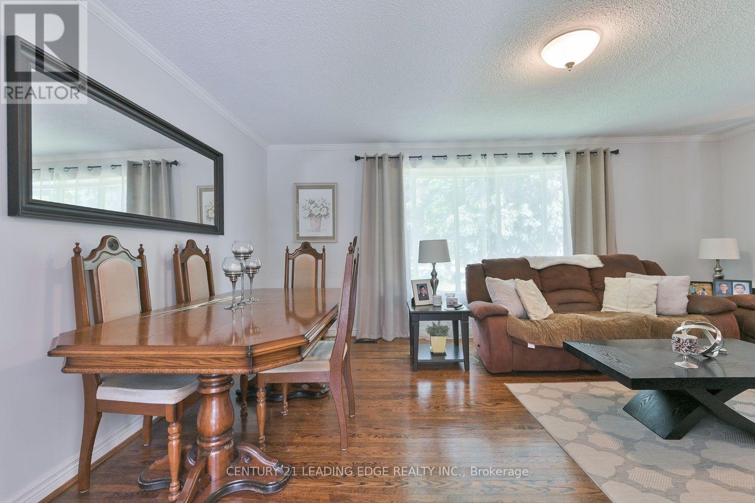 21 JONATHAN STREET - 8