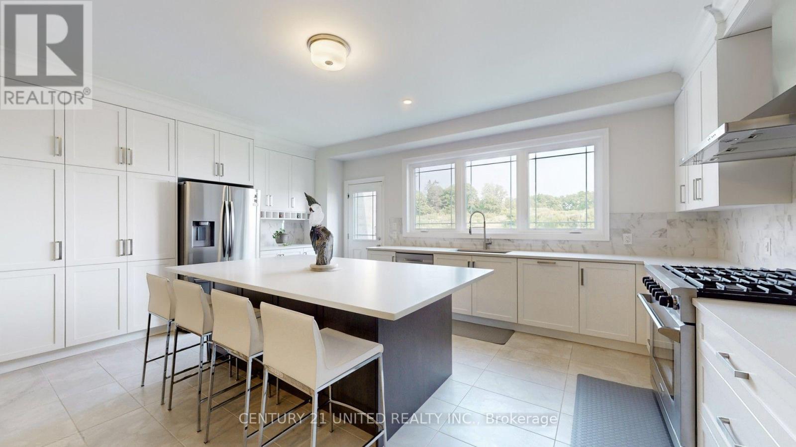 189 STRACHAN STREET - 16