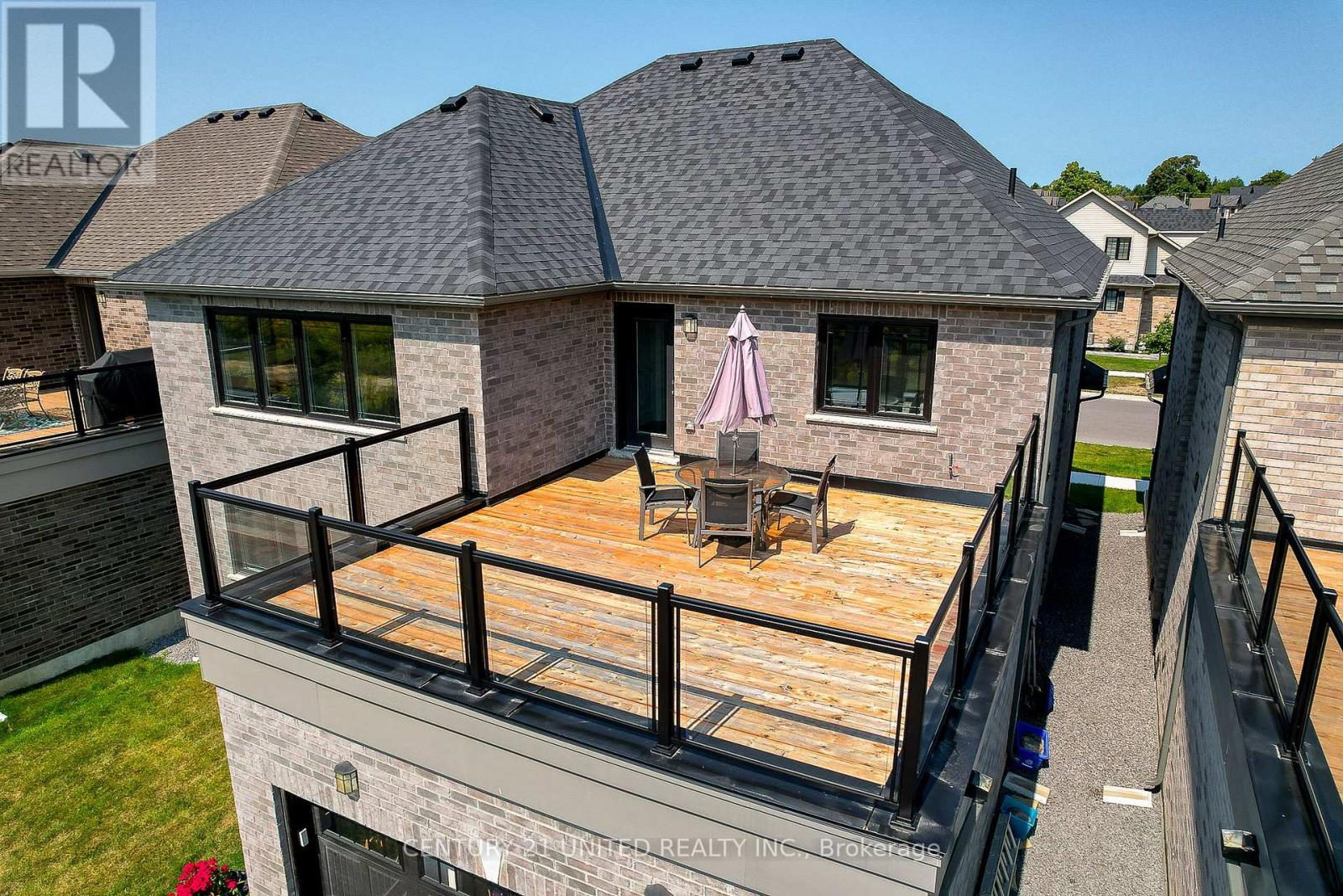 189 STRACHAN STREET - 11