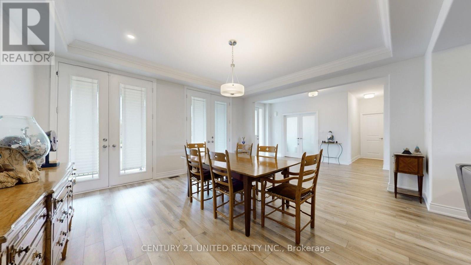 189 STRACHAN STREET - 22