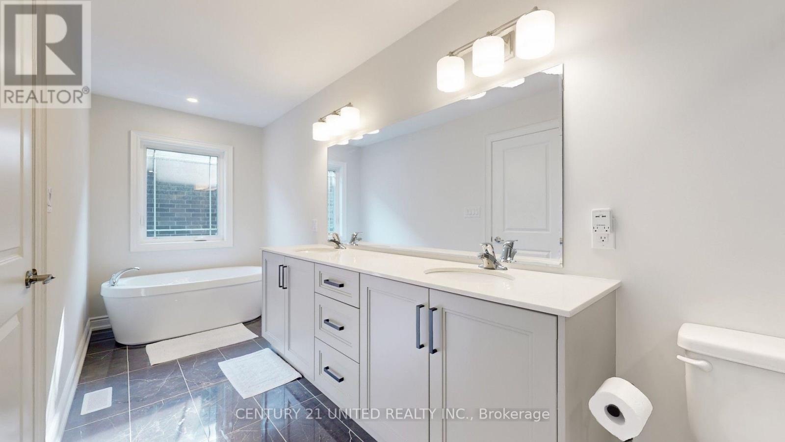 189 STRACHAN STREET - 28