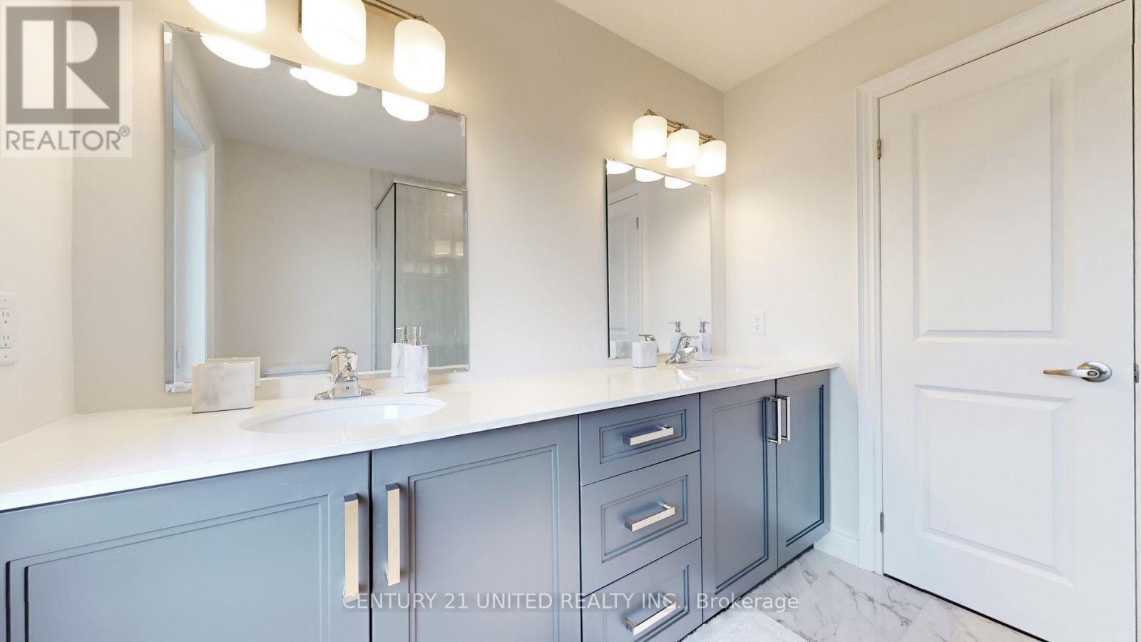189 STRACHAN STREET - 35
