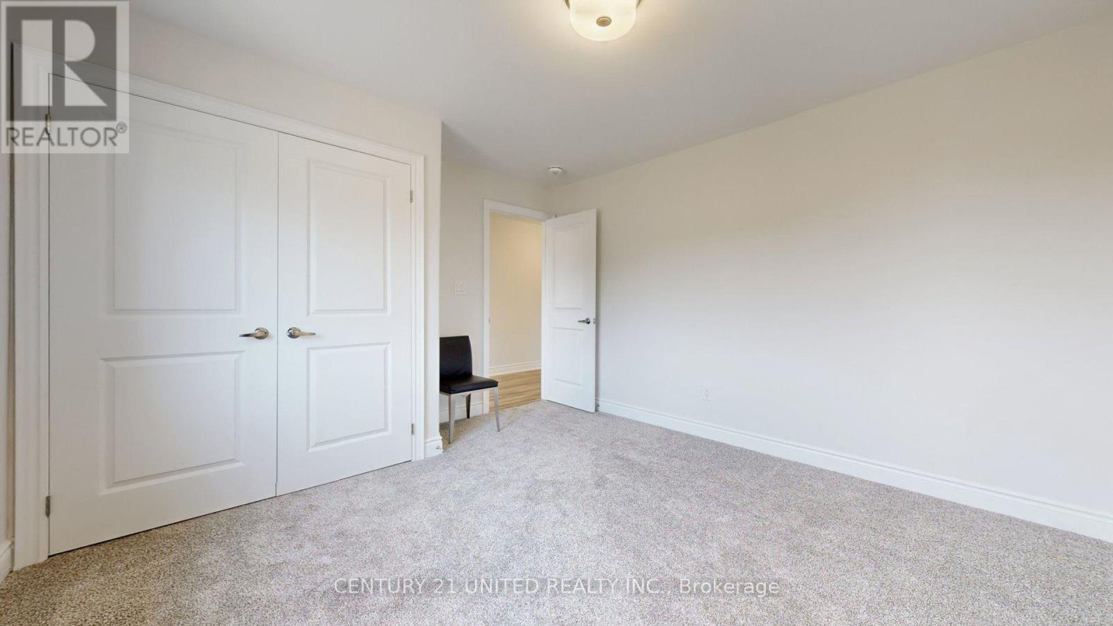 189 STRACHAN STREET - 36