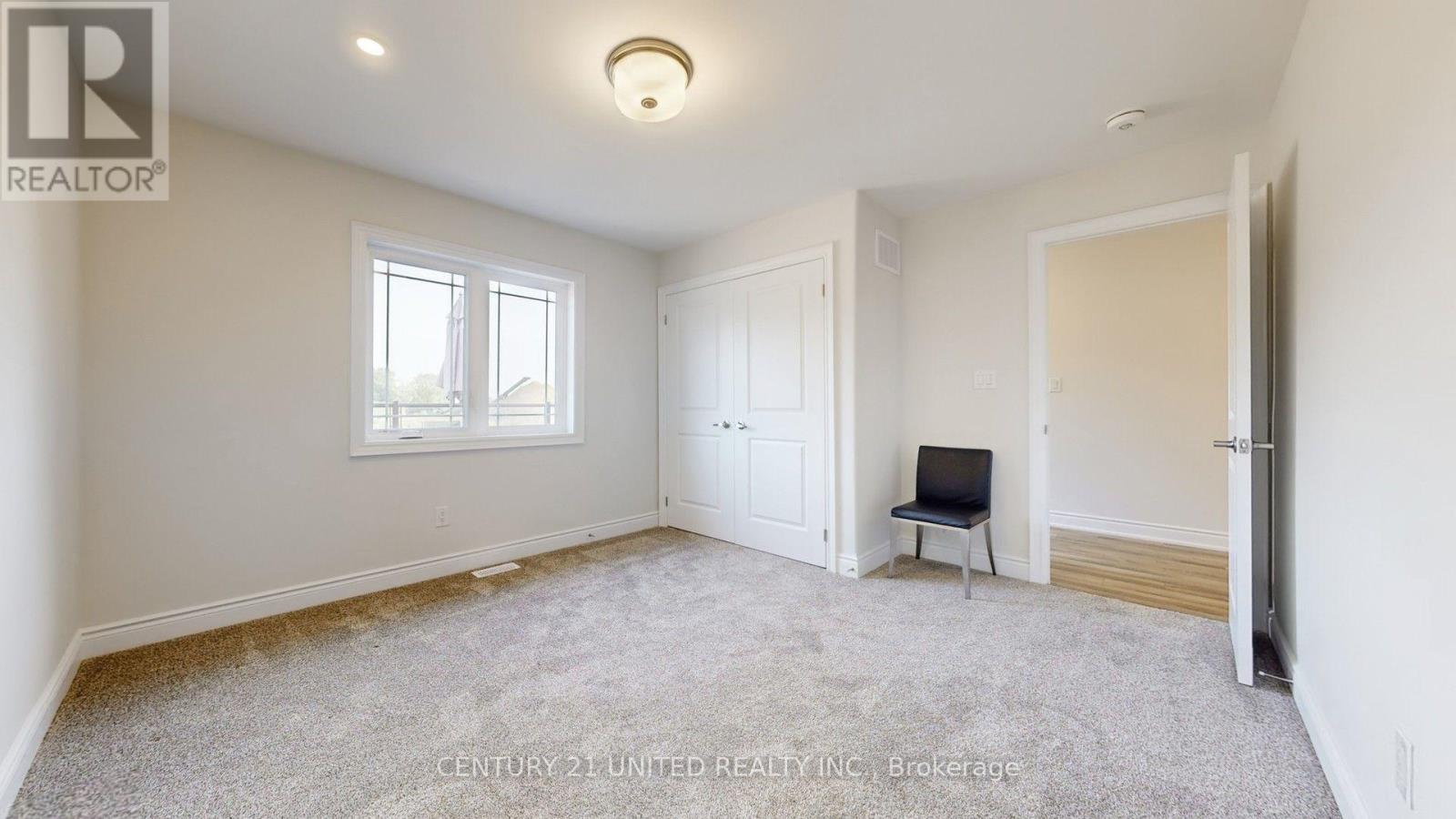189 STRACHAN STREET - 39