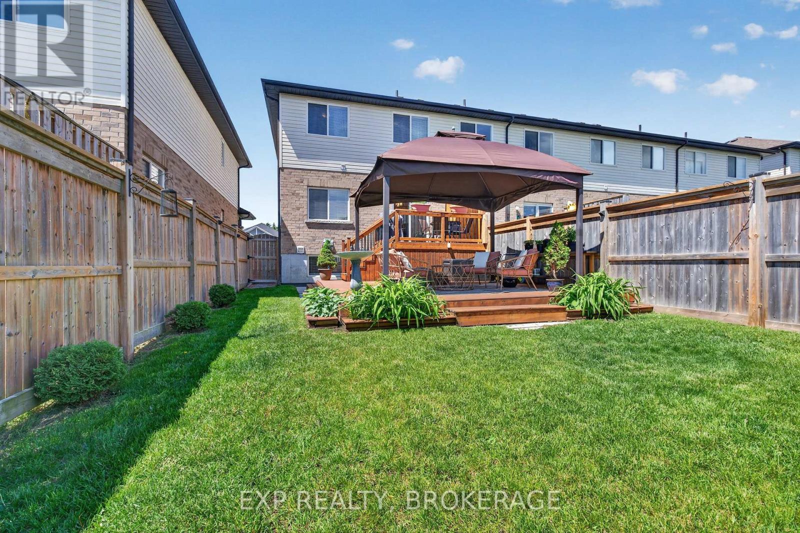 20 LEDGEROCK COURT - 34