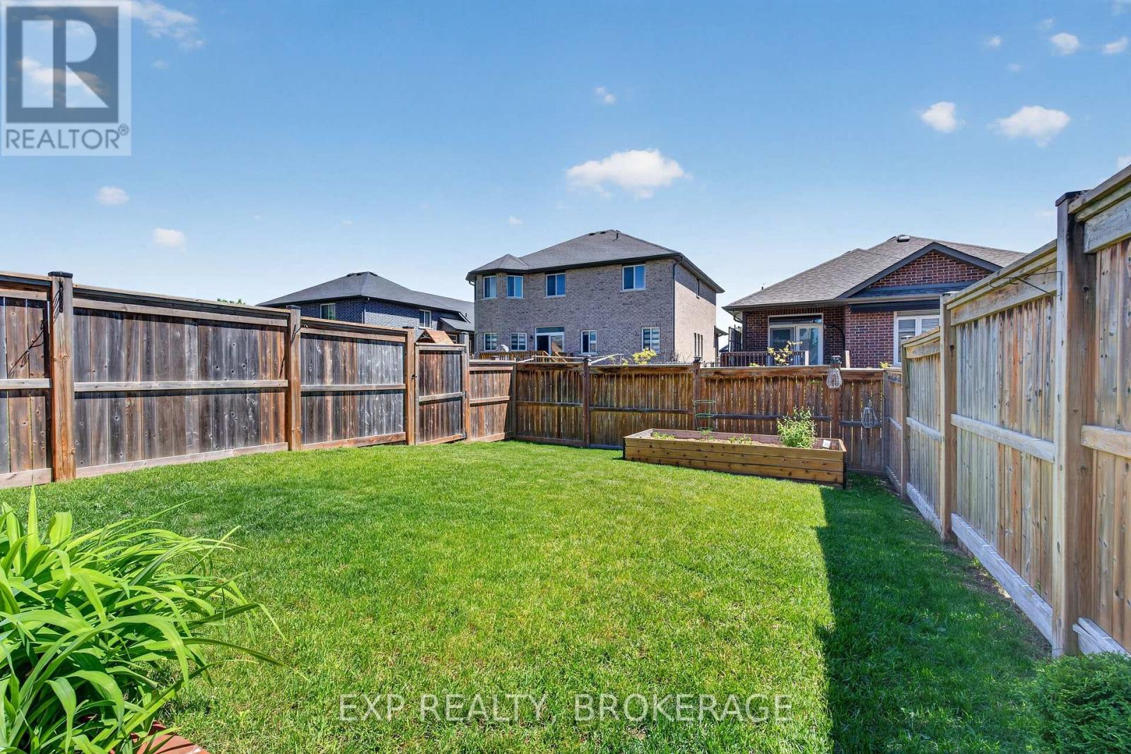 20 LEDGEROCK COURT - 33