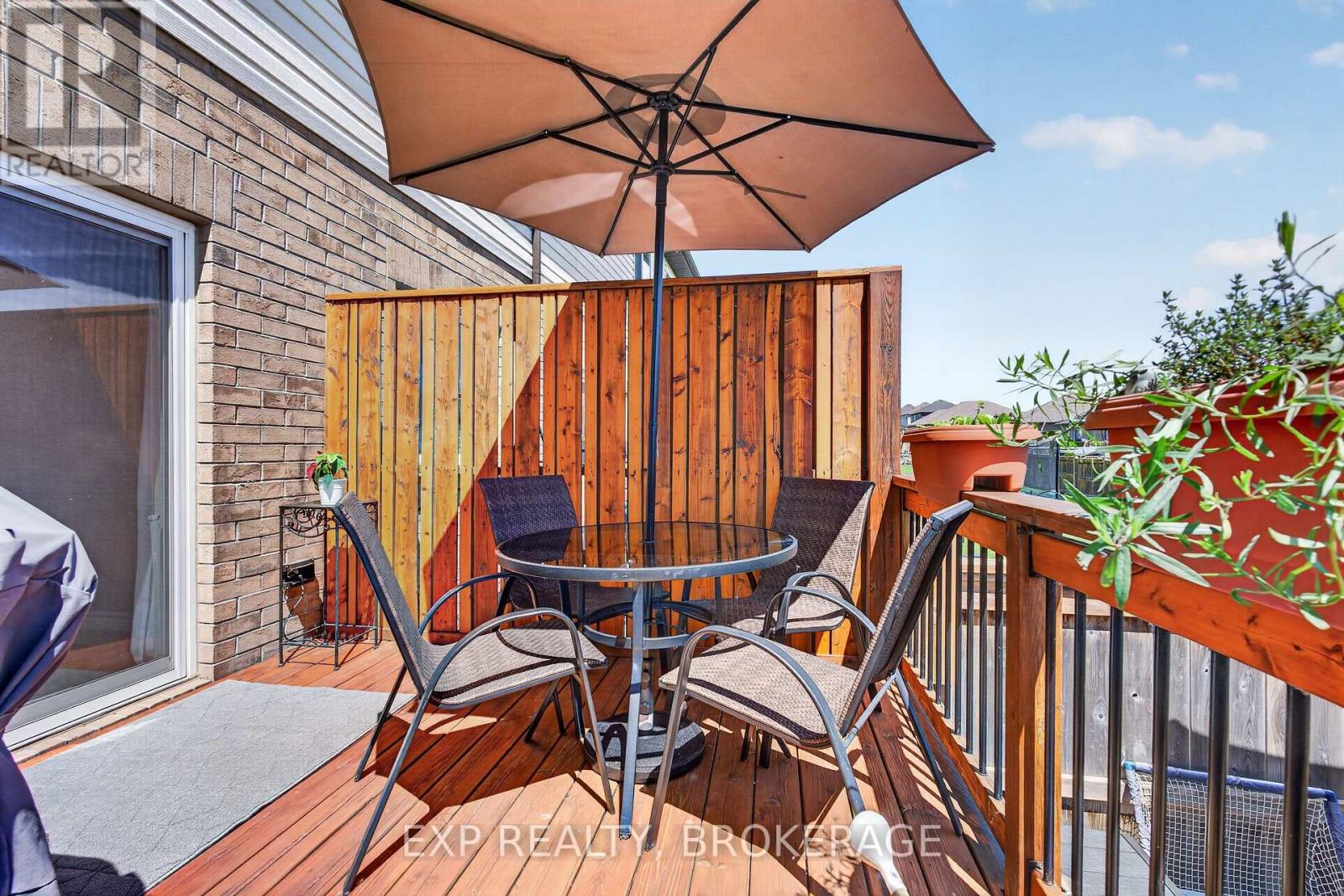 20 LEDGEROCK COURT - 36