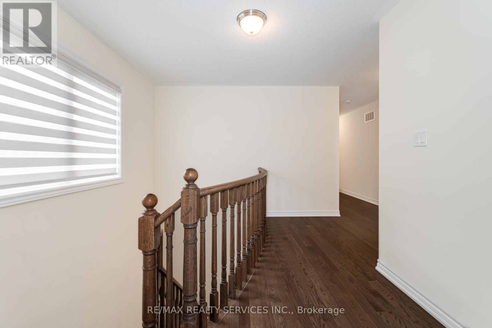 37 ROYAL FERN CRESCENT - 16