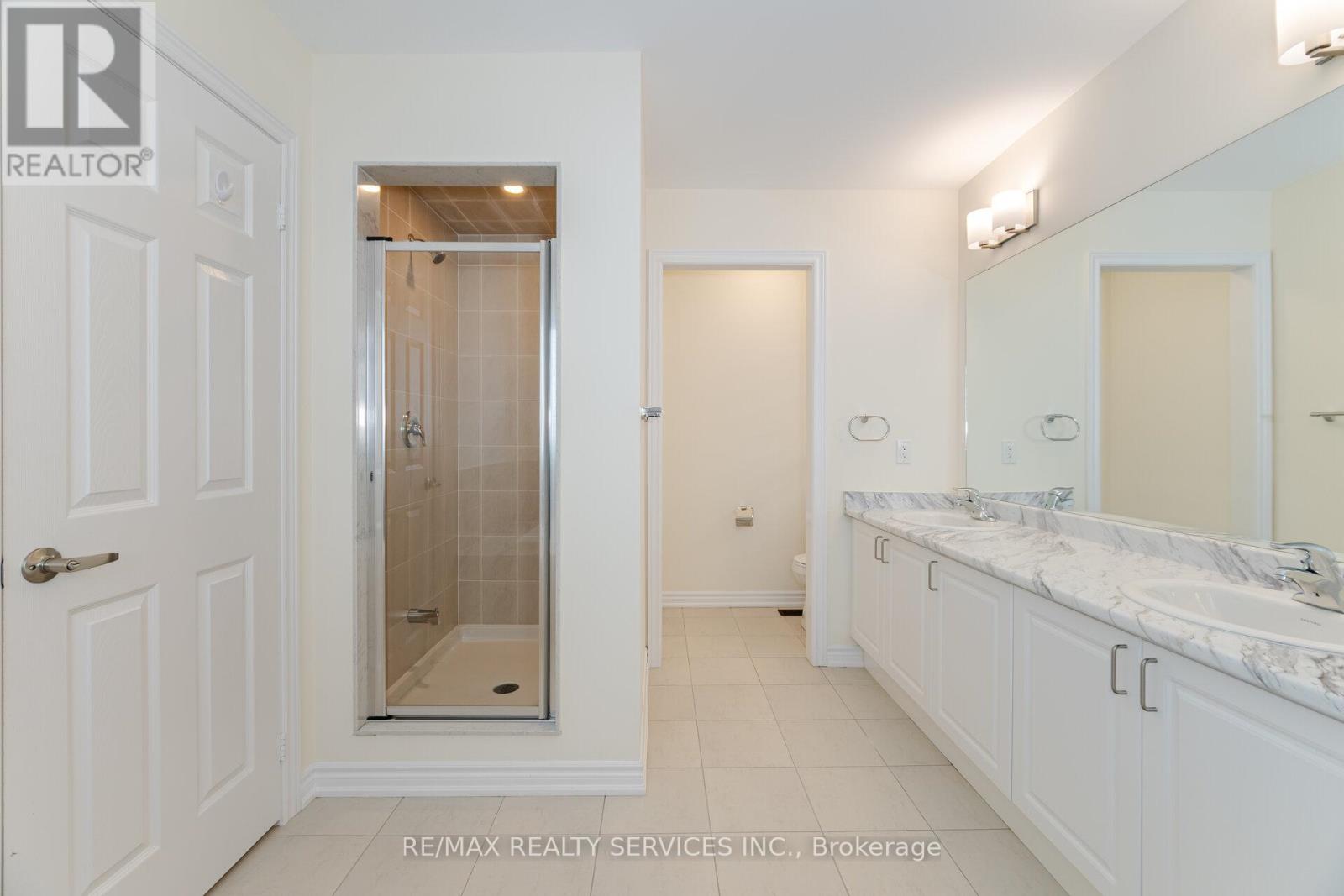 37 ROYAL FERN CRESCENT - 20