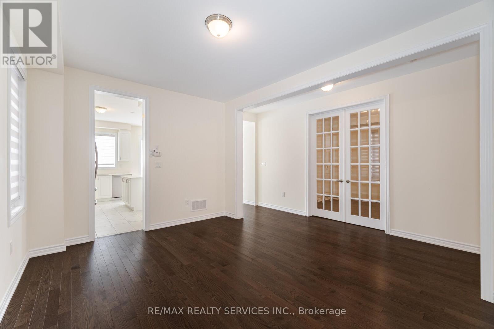 37 ROYAL FERN CRESCENT - 7