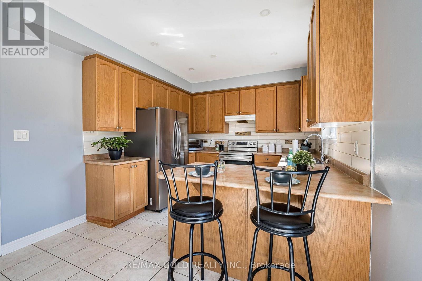 20 AMARANTH CRESCENT - 13
