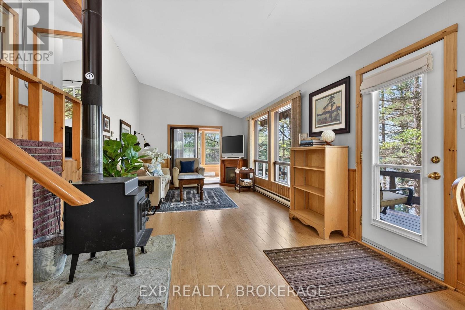 1126 RICHMOND LANE - 11