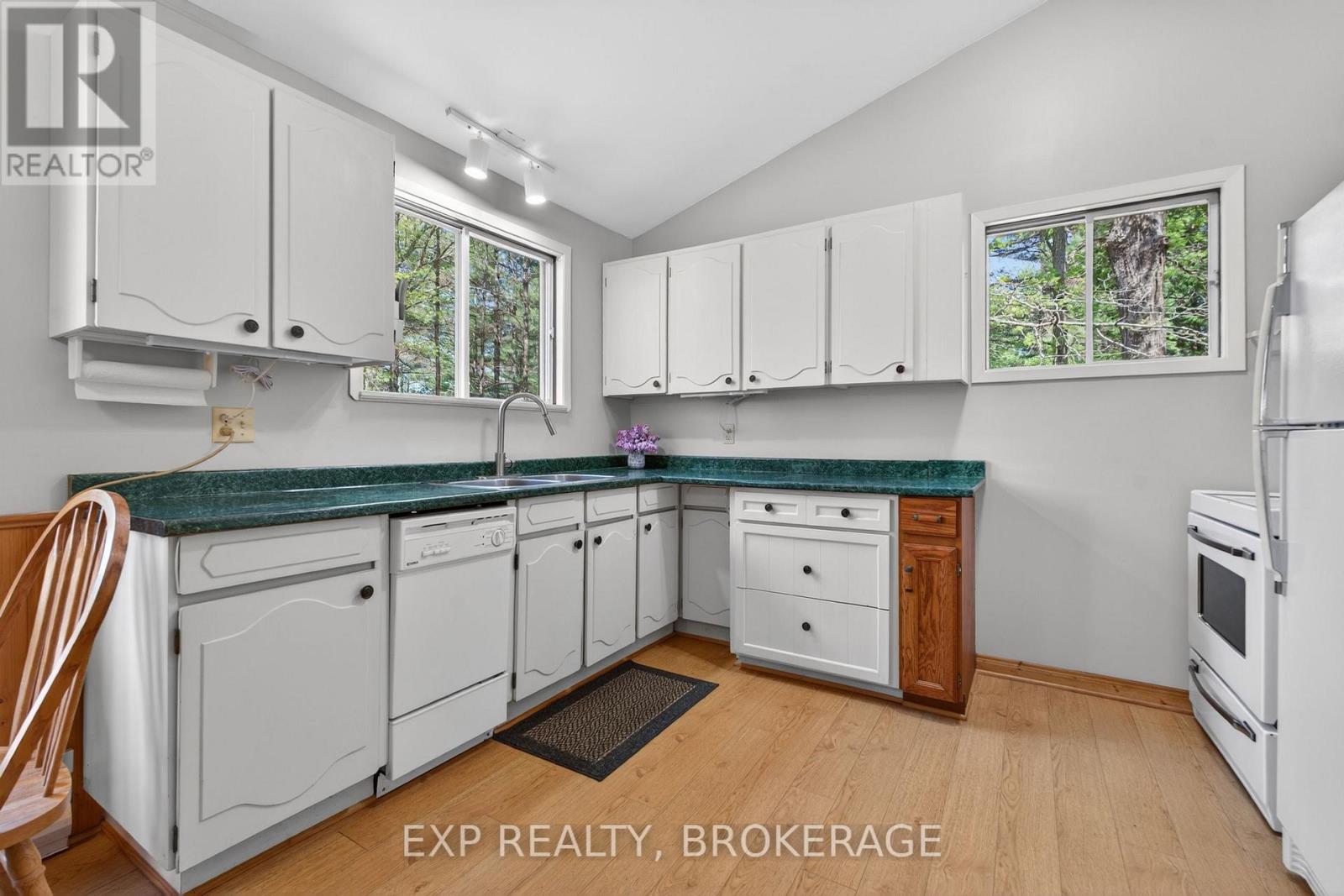 1126 RICHMOND LANE - 16