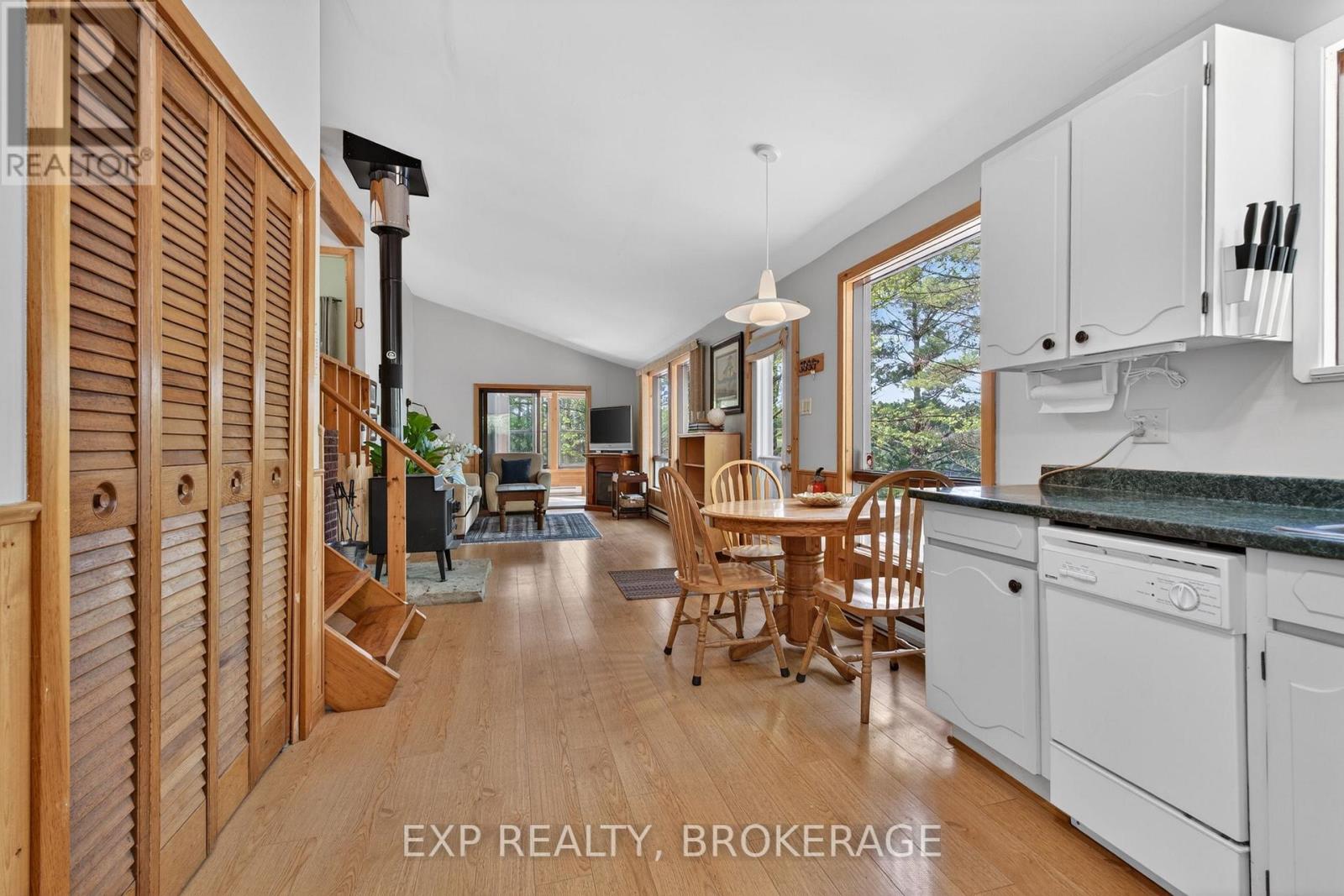 1126 RICHMOND LANE - 22
