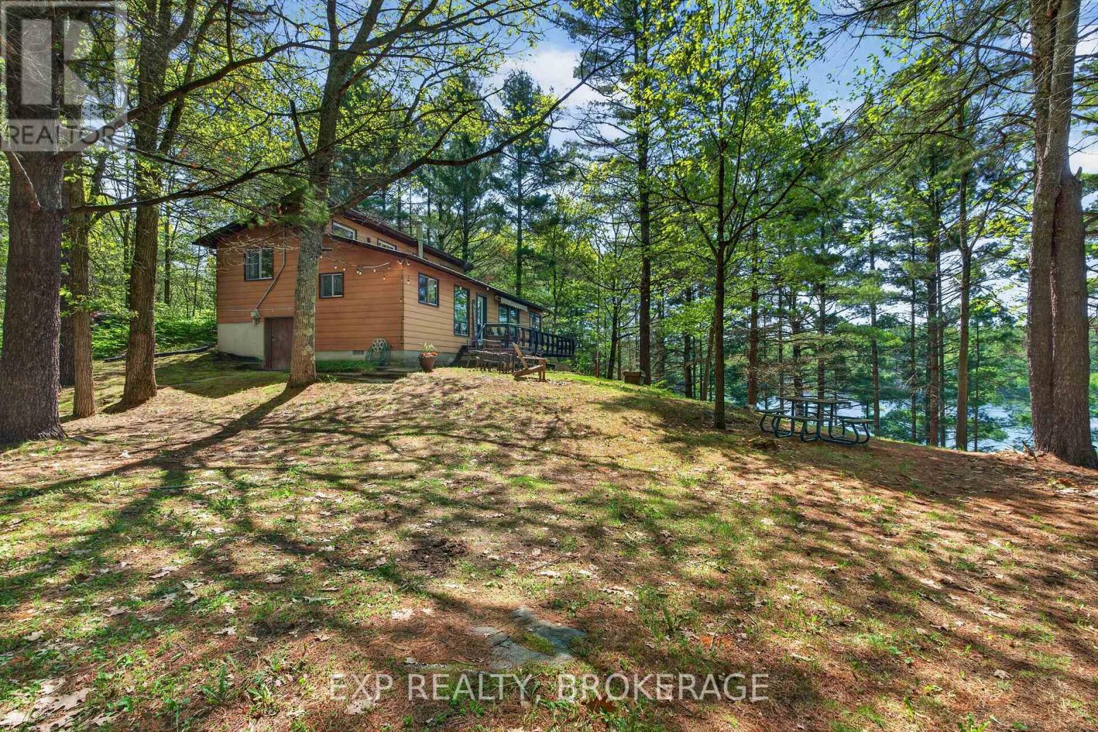 1126 RICHMOND LANE - 36