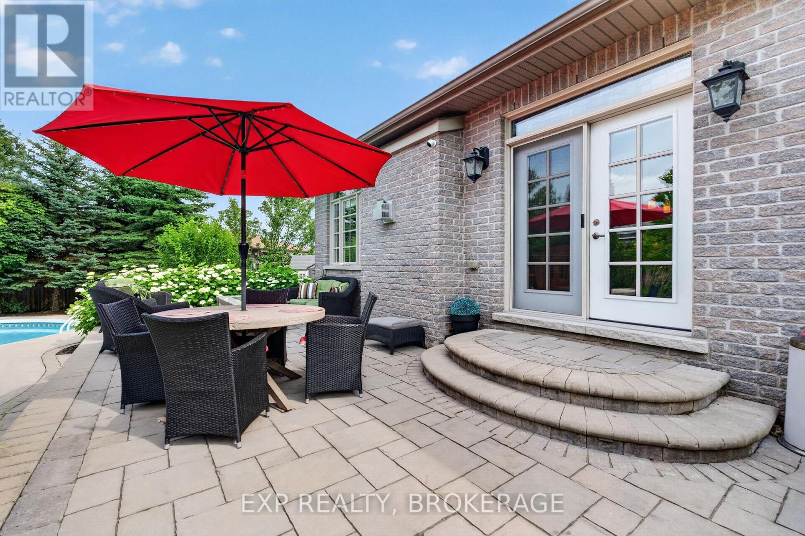 24 ADMIRAL'S COURT - Image 39