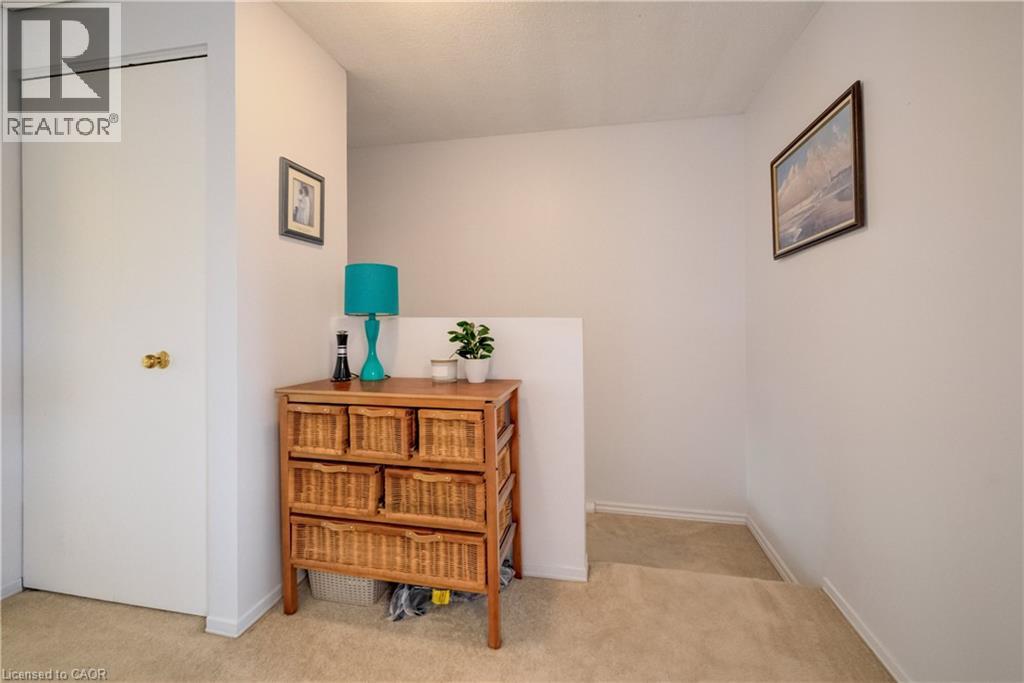 #11 210 HIGHLAND Crescent - Image 17
