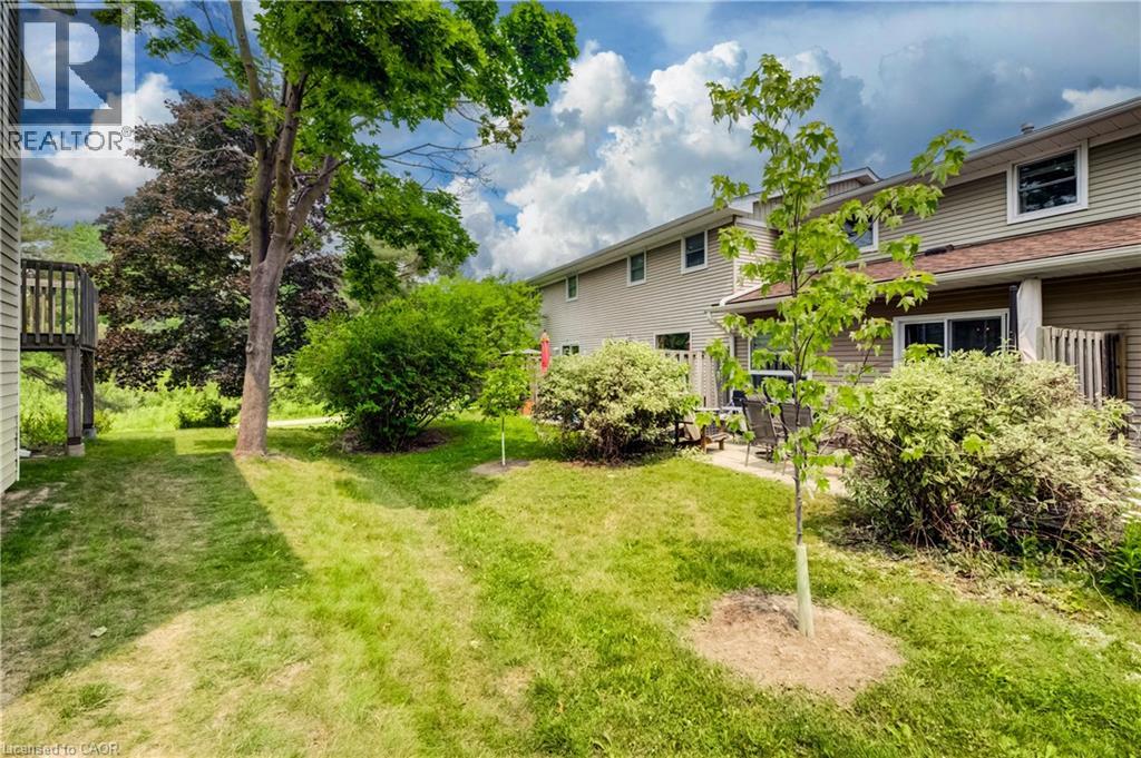 #11 210 HIGHLAND Crescent - Image 34