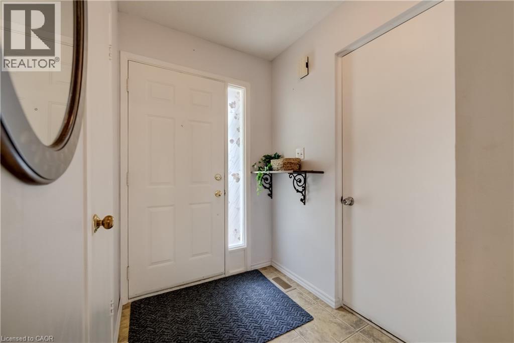 #11 210 HIGHLAND Crescent - Image 4