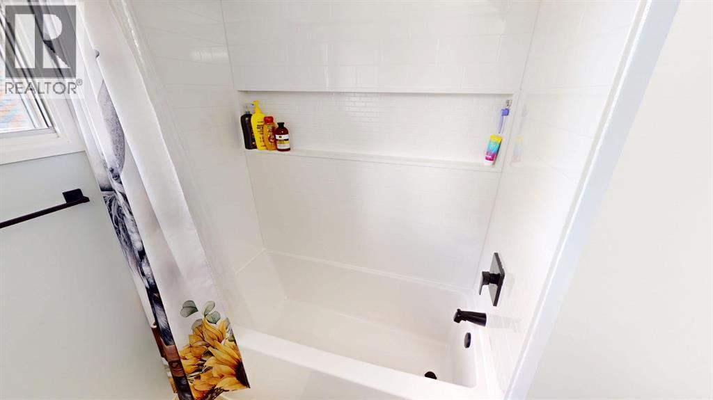 427 4 Street - 12