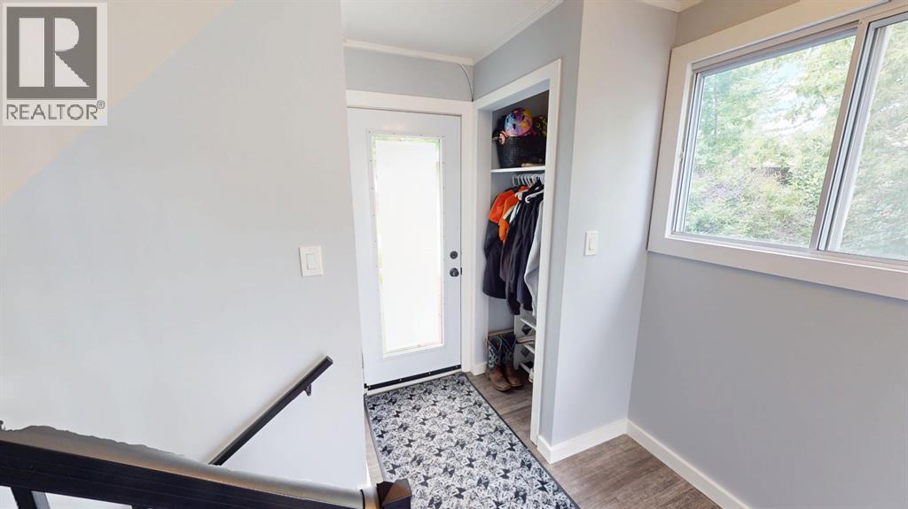 427 4 Street - 19