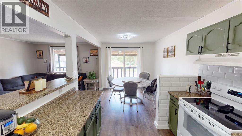 427 4 Street - 8